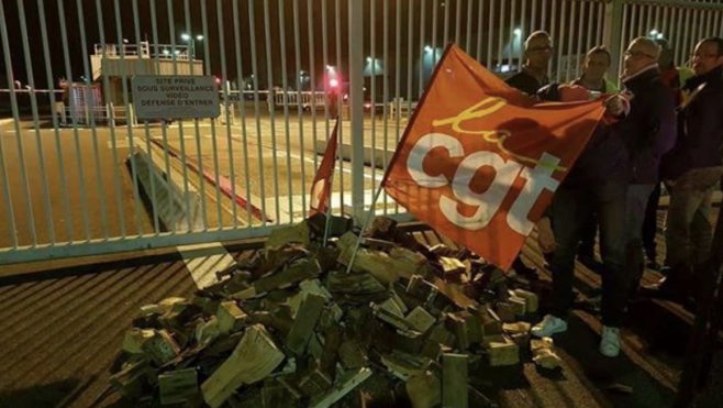 Les salariés Coca Cola de Socx en grève après l'annonce des suppression de postes