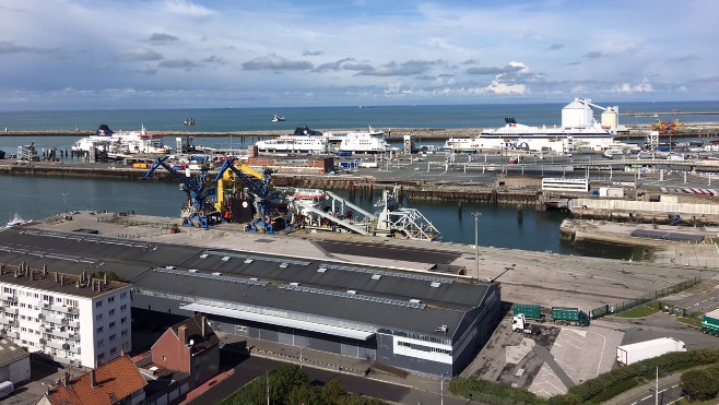 Météo : fermeture temporaire du port de Calais