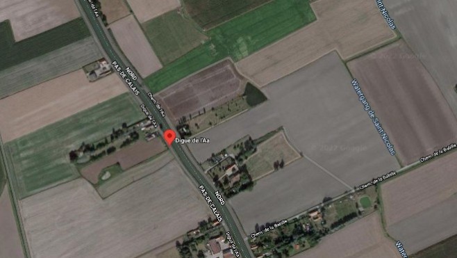 Bourbourg : l'une des passagères de la voiture tombée dans le canal est décédée