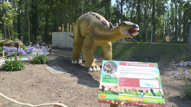 A Coudekerque-Branche, un Dino-parc ouvre ce vendredi après-midi.