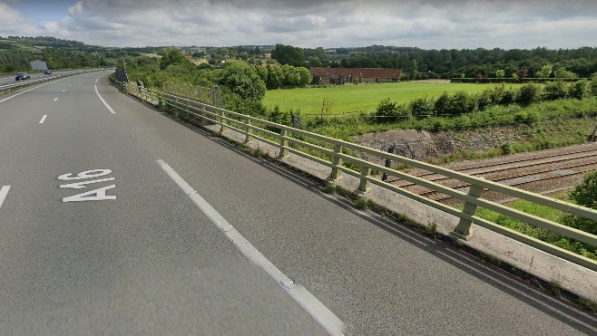 Hesdigneul: un septuagénaire meurt après s'être jeté du pont de l'A16 au dessus de la voie ferrée