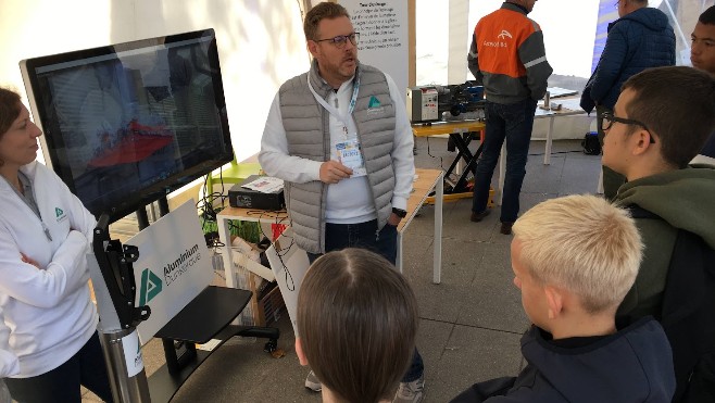 A Dunkerque, le public invité à découvrir les industries et leurs métiers jusqu'à samedi.