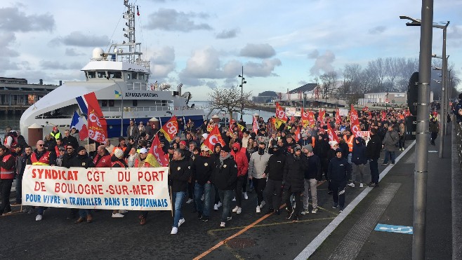 Contre la réforme des retraites : de 5200 à 7000 personnes dans les rues à Boulogne sur mer.