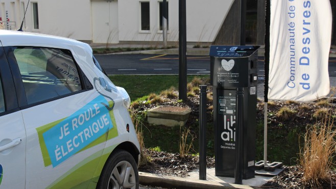 11 bornes électriques en service entre Desvres et Samer !