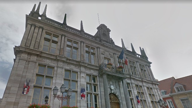 Bergues: la sirène de l'hôtel de ville menaçait de tomber à cause du vent