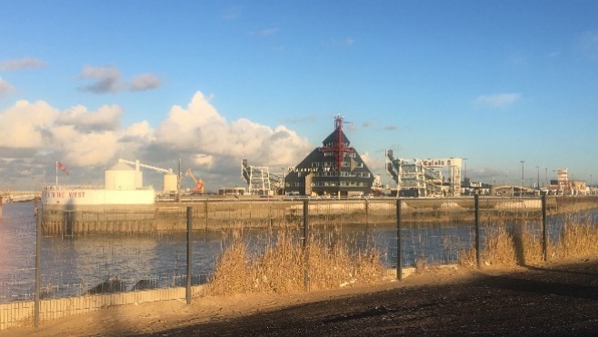 La Capitainerie du port de Calais en grève