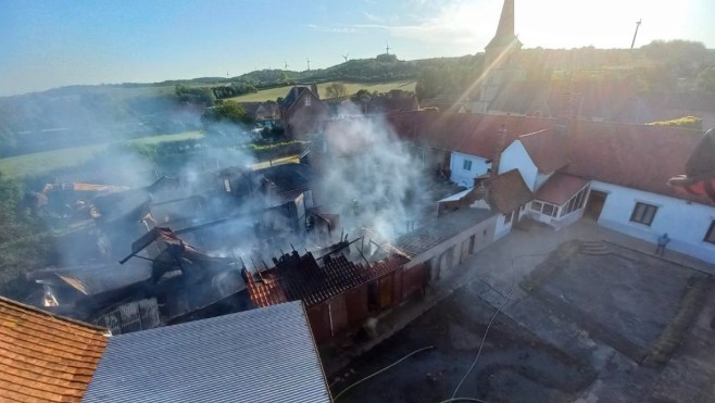 Feu de hangar à Audincthun 