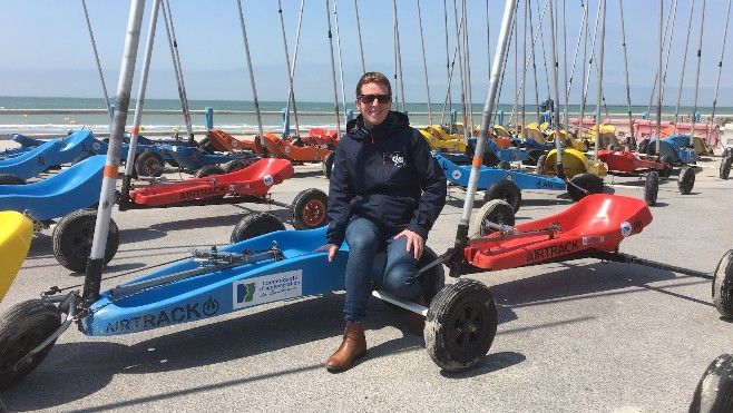 A Boulogne sur mer, une course de char à voile conviviale dimanche sur la plage !