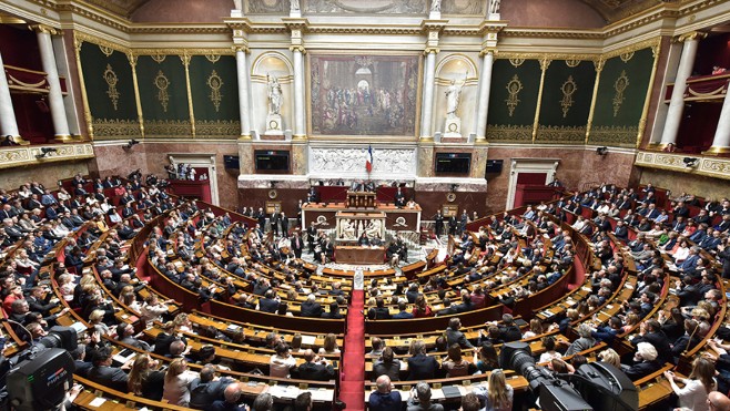 Pour faire face à l'inflation, les députés augmentent leurs frais de 300 euros par mois !