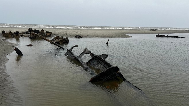 Au Touquet, l'épave du Socotra se dévoile à chaque grandes marées