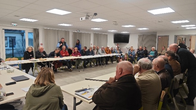 Inondations : plus de 10 collectifs de sinistrés réunis à Andres pour dénoncer l’absence de travaux.