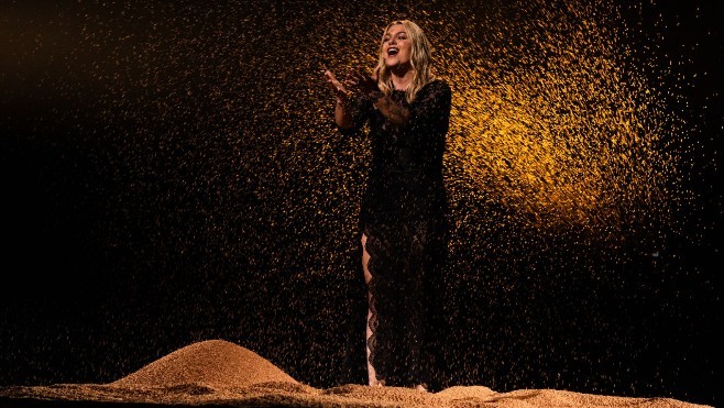 La chanteuse Louane, originaire du Pas-de-Calais, termine 7ème de l'Eurovision