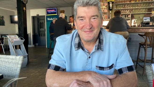 À Calais, Laurent Roussel cède le café Au Cabestan vendredi ! 