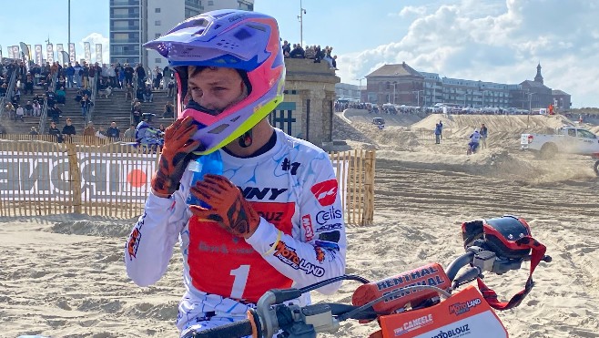 Beach Cross de Berck : Tom Caneele remporte la course Junior.