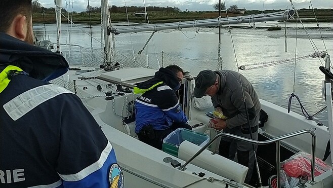Le Crotoy : Un vaste contrôle de véhicules, bateaux et personnes pour lutter contre les narco-trafiquants.