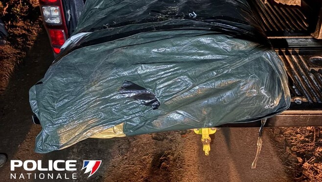 Les policiers de Calais mettent la main sur un bateau destiné à une traversée clandestine