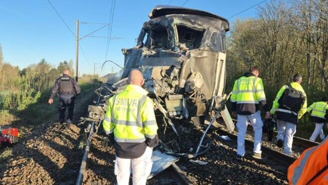 Pas-de-Calais : un TGV percute un poids lourd à un passage à niveau, 1 mort et 27 blessés