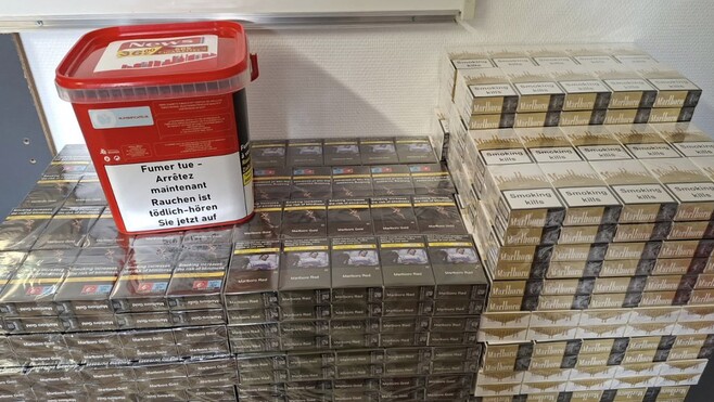 Saint-Omer : un trafiquant de tabac de contrebande arrêté avec 82 cartouches de cigarettes et 10 kilos de tabac