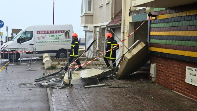Wimereux : deux balcons s’effondrent sur le trottoir, un troisième menace de tomber