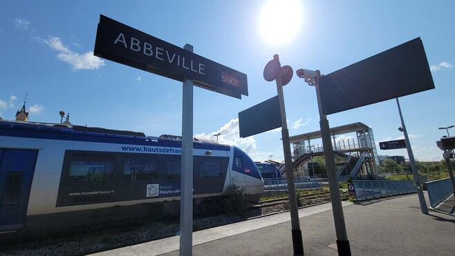Coup de filet à la gare d’Abbeville : les passeurs de migrants dans le viseur des forces de l’ordre