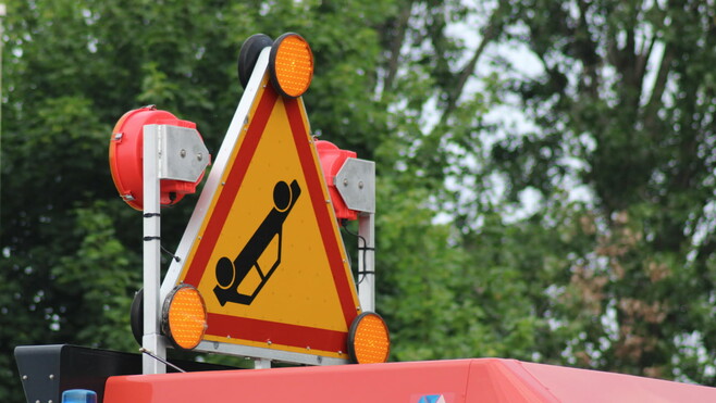 A16 : une voiture sur le toit à hauteur de Saint-Folquin, la circulation fortement perturbée