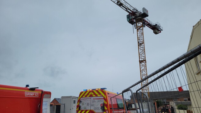 Berck : un grutier coincé à 25 mètres de hauteur 