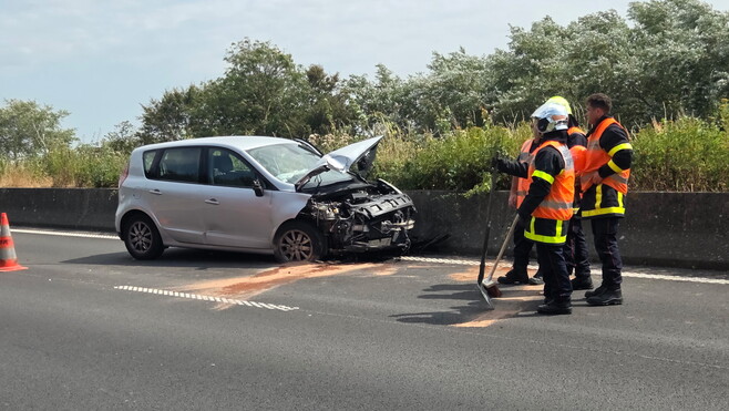 A16 : deux personnes blessées dans une perte de contrôle à Saint-Inglevert mardi midi.