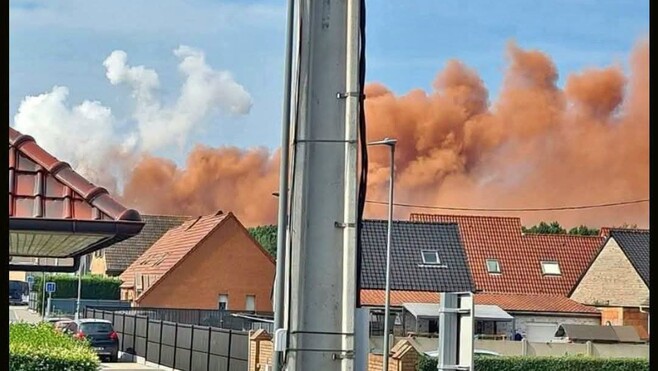 Un impressionnant panache de fumée rousse aperçu dans le Dunkerquois ! 