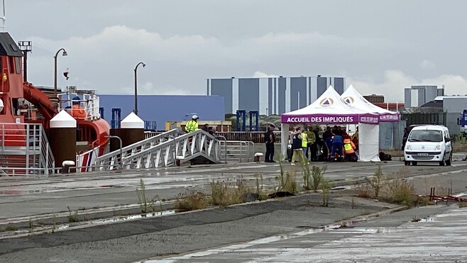 Un migrant serait mort et plusieurs blessés ramenés au port de Calais vendredi midi !