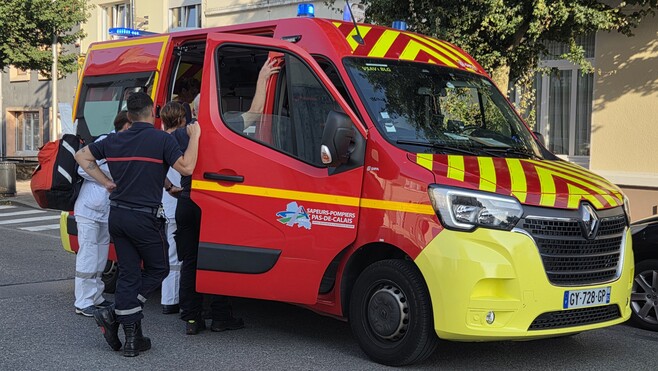 Licques : 2 blessés dans un accident entre une moto et un piéton, une femme de 30 ans dans un état grave