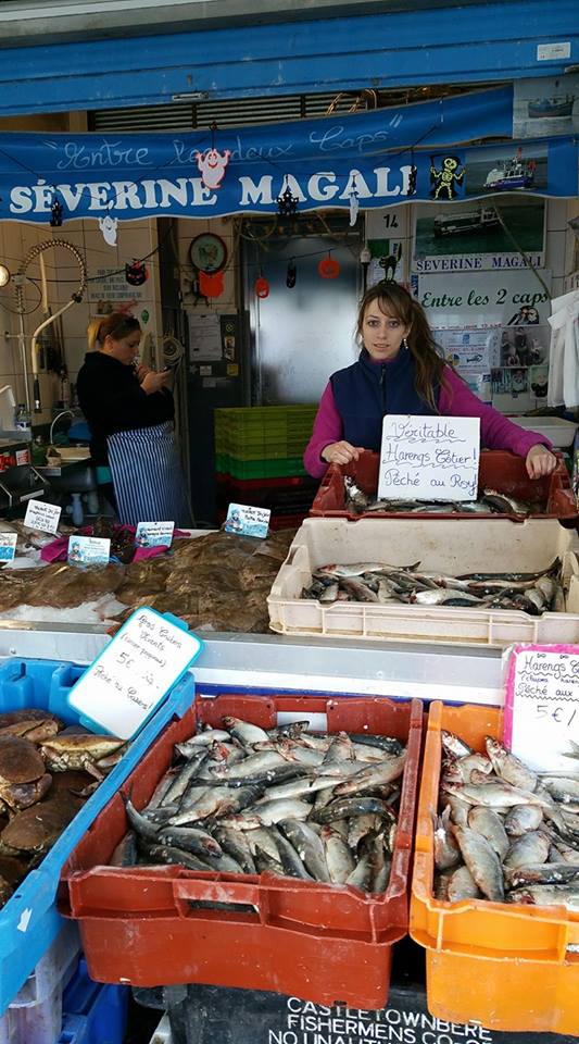 Boulogne sur mer: le hareng de nos côtes est arrivé sur les étales du quai Gambetta