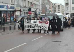 Manifestation des professionnels de la justice dans les rues de Boulogne