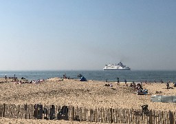 Interdiction préventive de la baignade sur la plage de Calais
