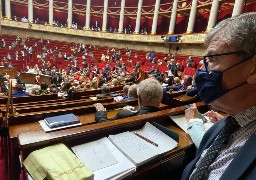 Le député, Robert Thery, va défendre l'abeille à l'Assemblée Nationale