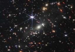 Voici la superbe première image de l'Univers prise par le télescope James Webb