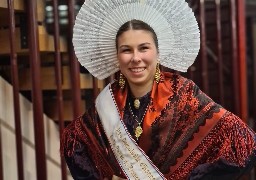 Une Etaploise élue ambassadrice du folklore français