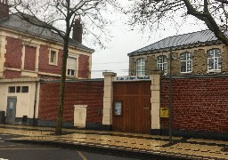 Calais : une femme retrouvée pendue sous le préau d'une école