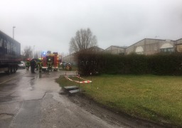 Incendie zone industrielle Les Estaches aux Attaques