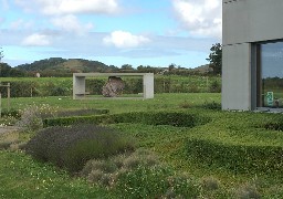 Des œuvres XXL d'étudiants en architecture à découvrir autour du siègle social du groupe CB à Leulinghen-Bernes