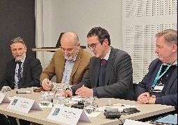 Une convention signée pour raccorder raccorder le port de Calais au réseau électrique à très haute tension.