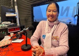 La femme de Thierry Sabine, créateur de l'Enduro, présente pour les 50 ans de l'événement