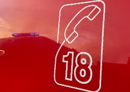 Audruicq : une voiture percute violemment un arbre, deux blessés dont un grave