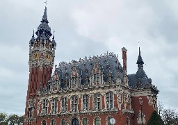 Grand feu d'artifice ce vendredi soir pour les 100 ans de l'hôtel de ville de Calais !