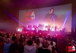 Showcase enflammé pour Amel Bent devant 300 auditeurs de RADIO 6 !