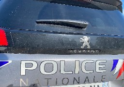 Blériot-Sangatte : 4 mineurs calaisiens interpellés après le saccage d'une trentaine de voitures.