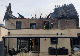 Blendecques : 3 personnes relogées après un spectaculaire incendie