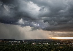 Une perturbation orageuse annoncée en deuxième partie de journée 
