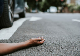 Rang-du-Fliers : sa voiture lui roule dessus, une femme de 63 ans hospitalisée