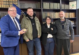 Audruicq : la médaille de la ville remise à Dimitri Gomez, qui a sauvé un père et sa fille lors de l’incendie d’une maison