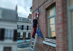 Oisemont : le maire décroche le drapeau Européen